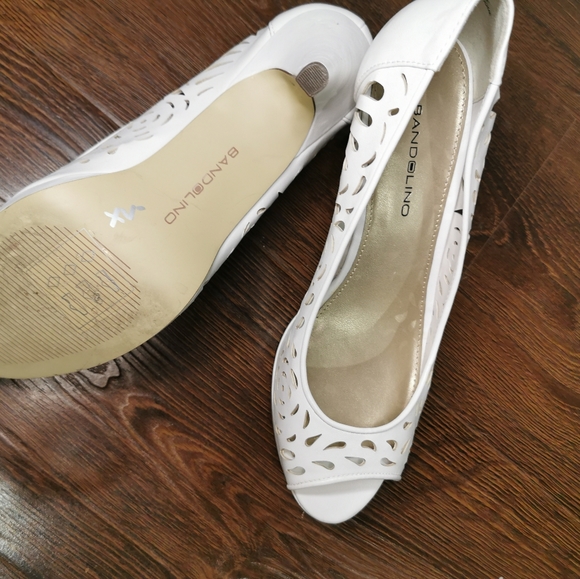 Bandolino Elegant White Sandal - Picture 3 of 5